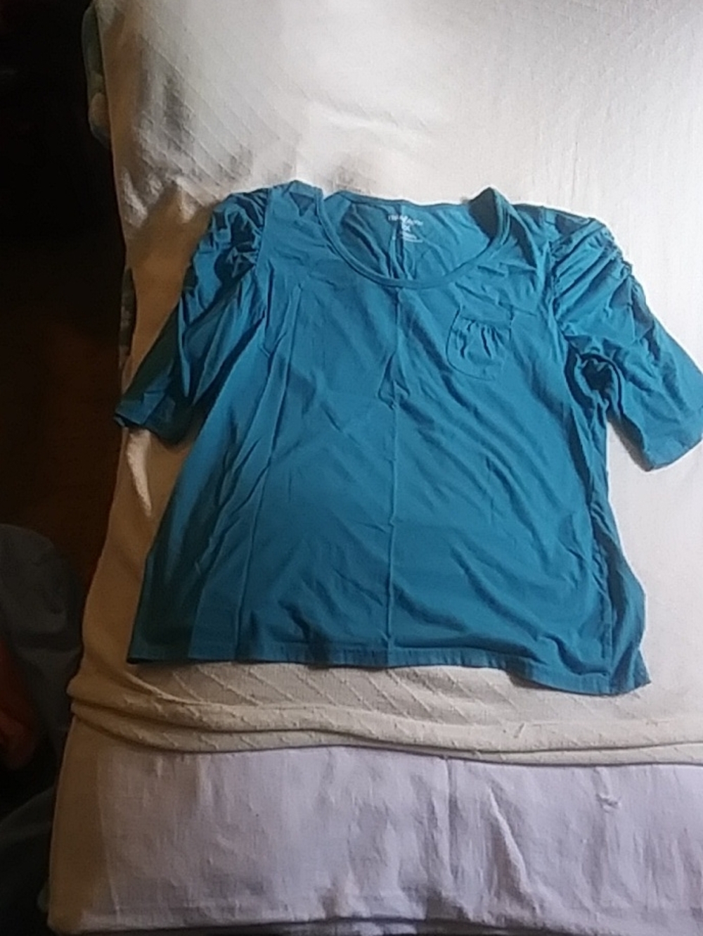 Women’s Short-Sleeve Pocket Tee in Teal